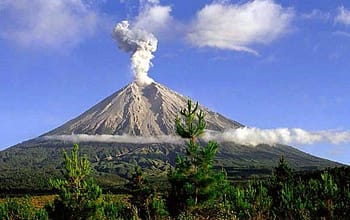 bromo semeru trekking tour package